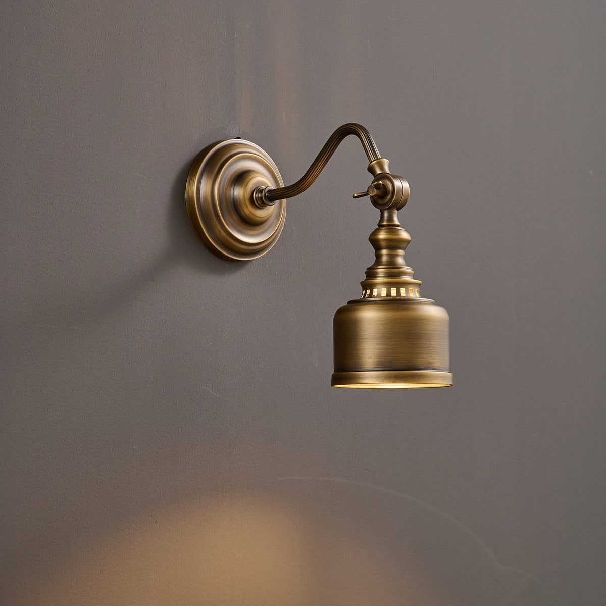 addison-gooseneck-wall-lamp