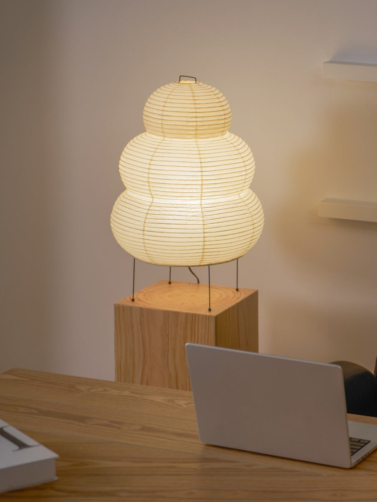 akari-table-lamp