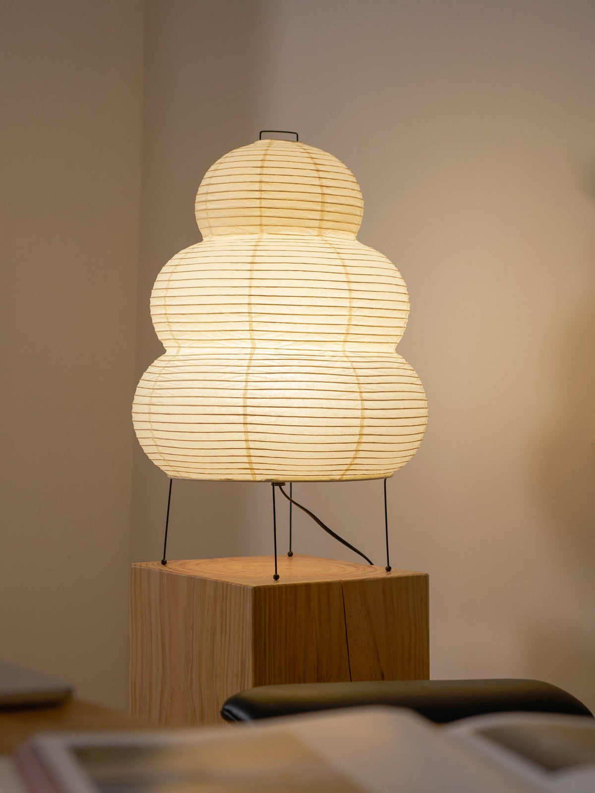 akari-table-lamp