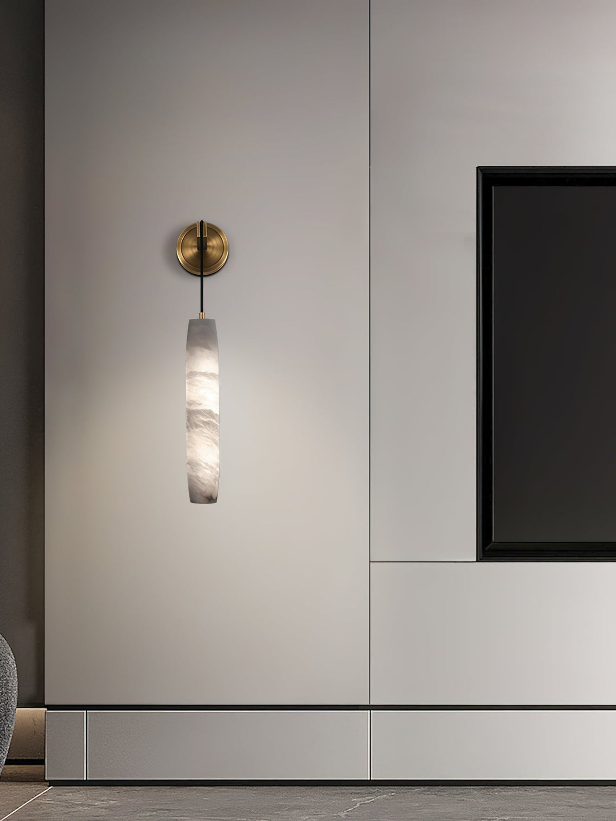 alabaster-flute-wall-lamp