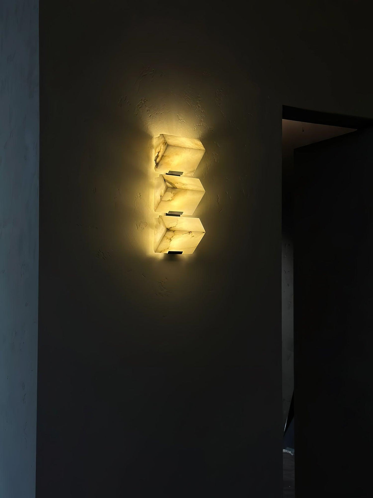Alabaster Staircase Wall Lamp