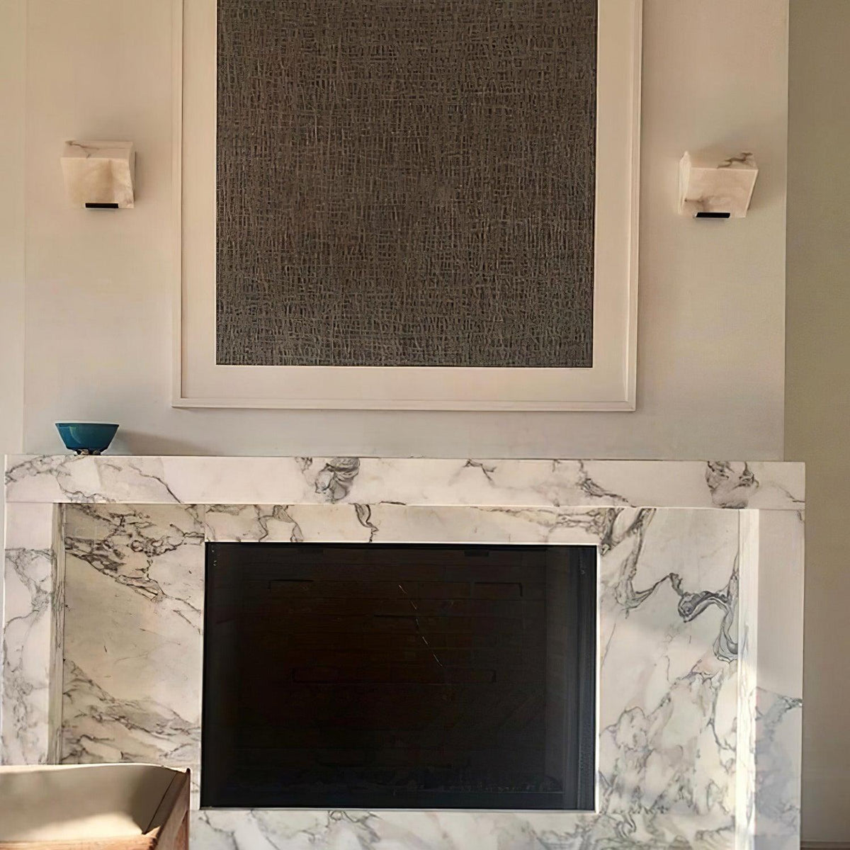 Alabaster Staircase Wall Lamp