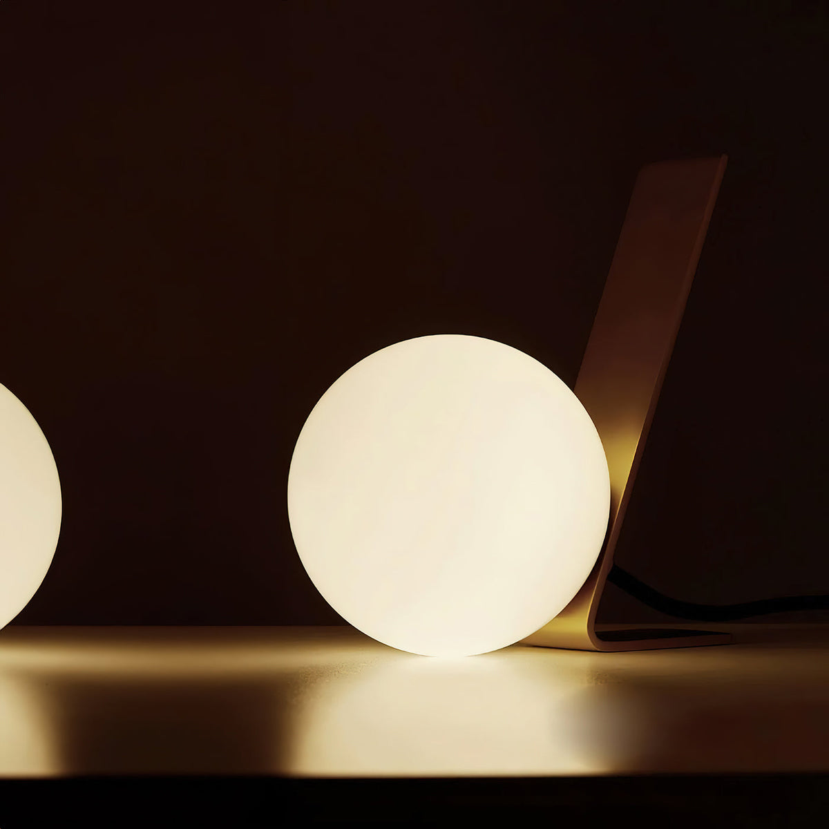 aley-table-lamp