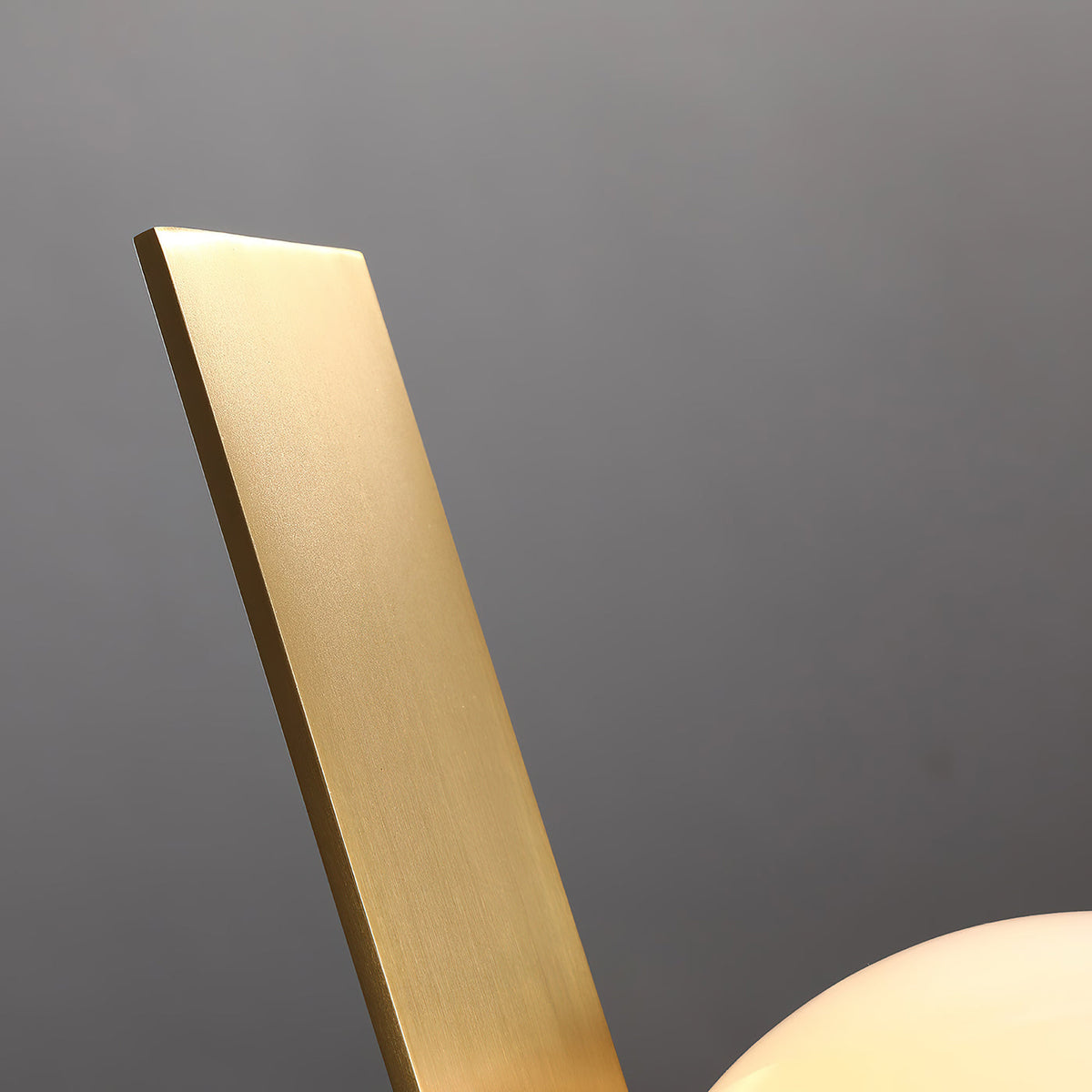 aley-table-lamp