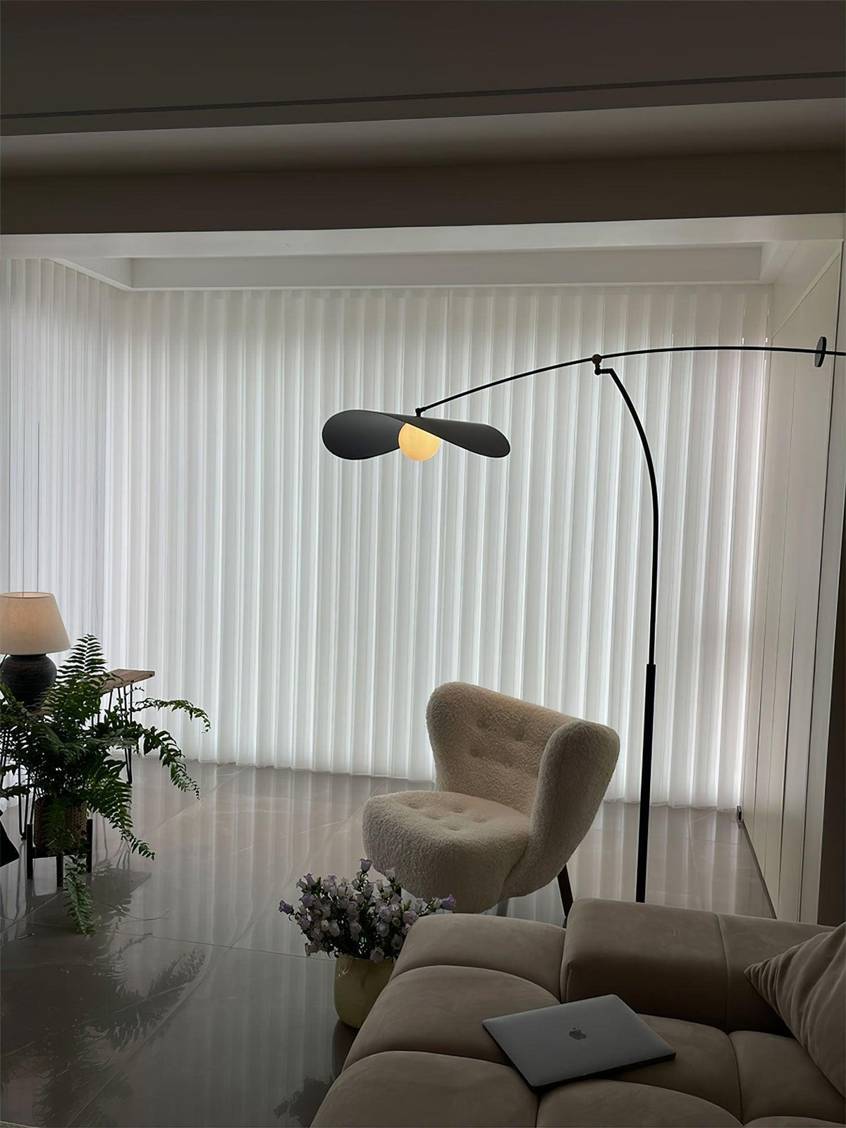alonso-floor-lamp