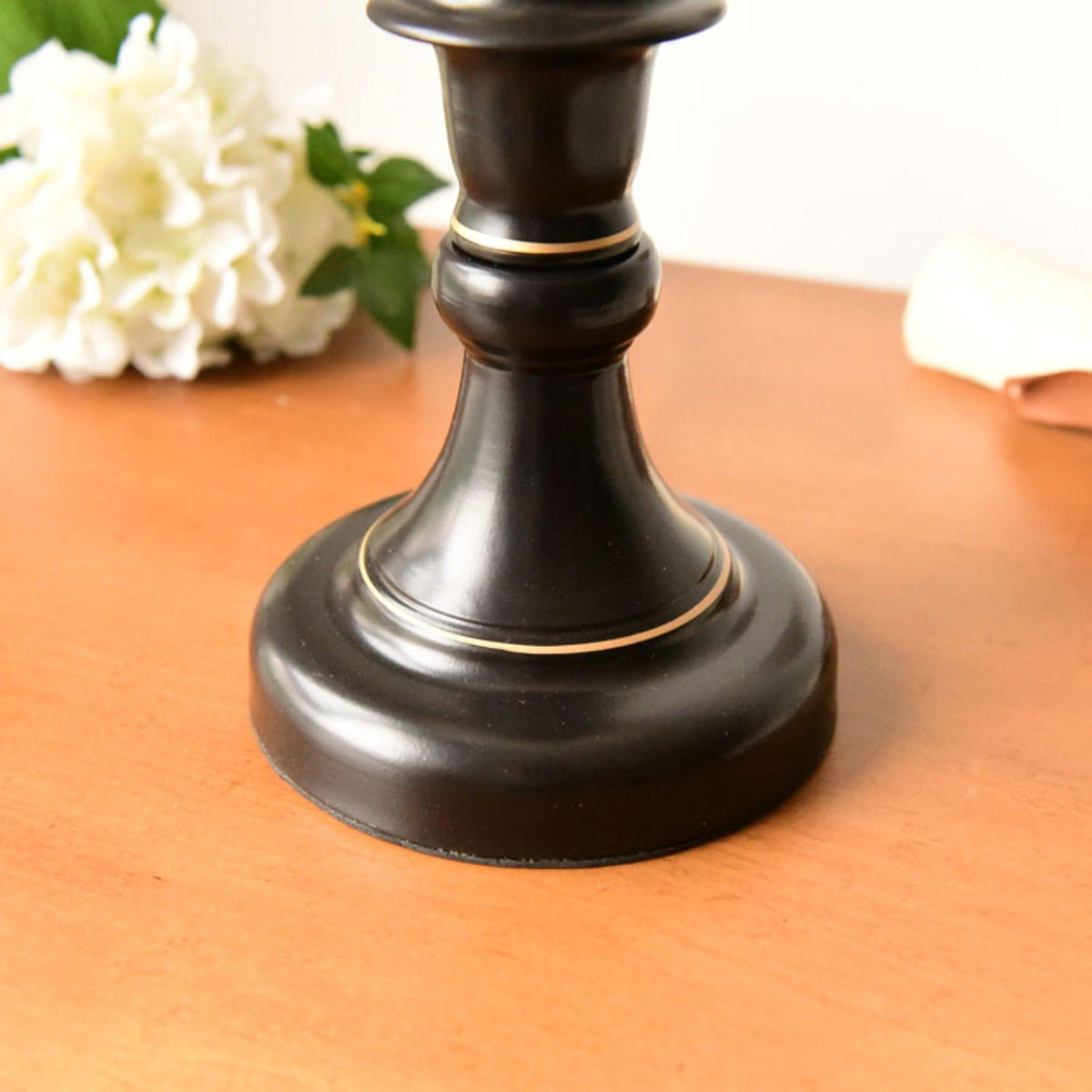 ambrosia-metal-table-lamp