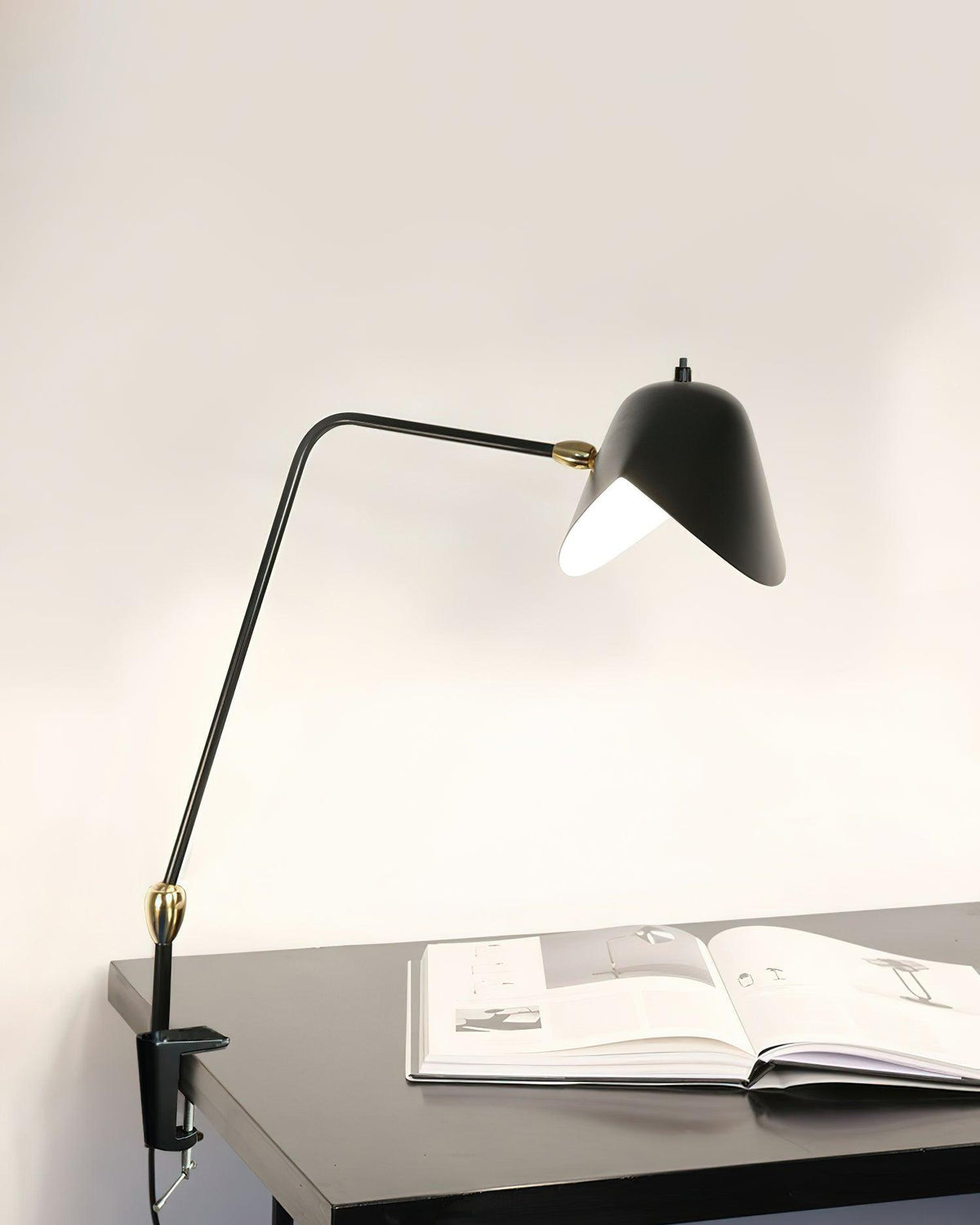 antony-clip-on-table-lamp