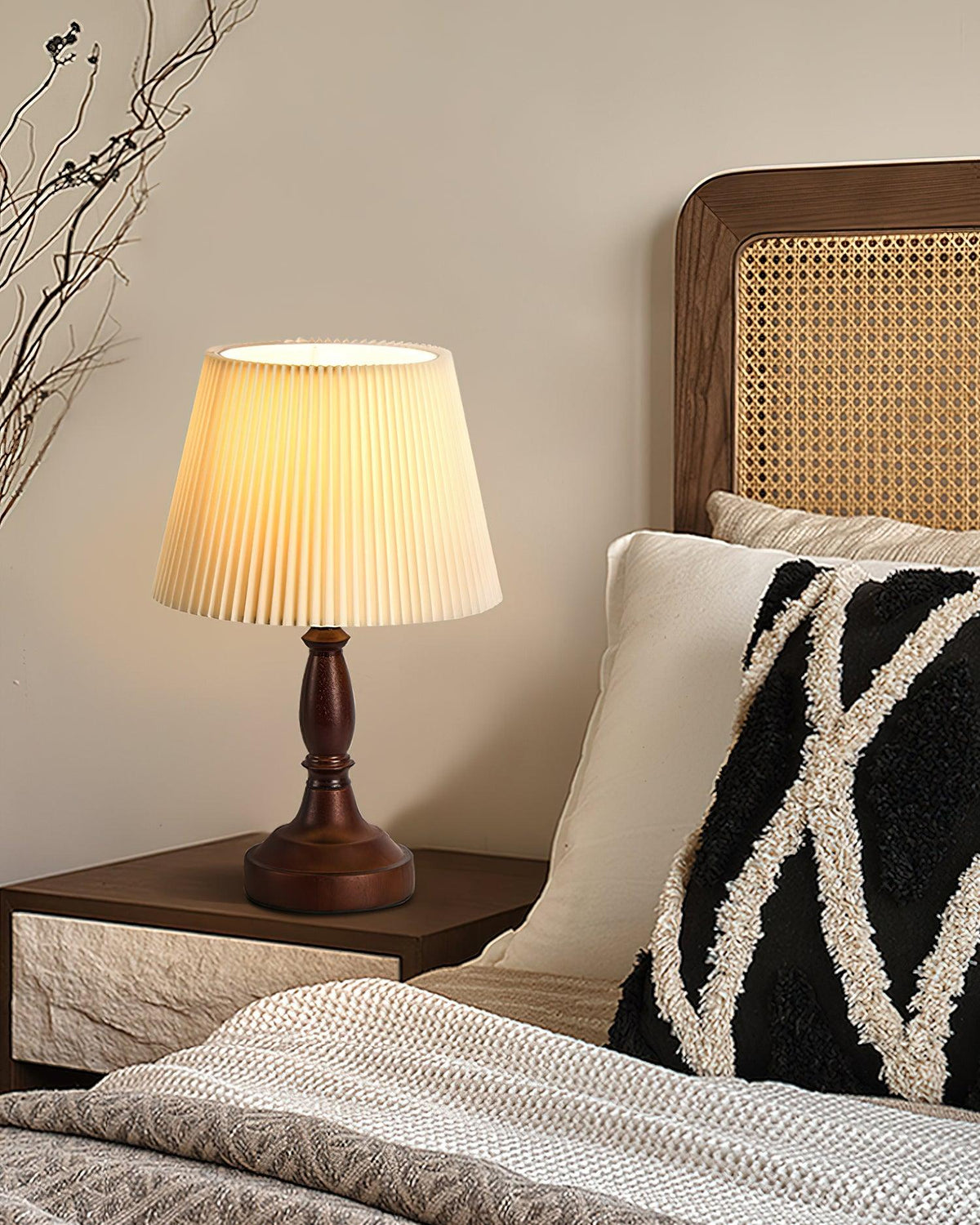 beatrice-table-lamp