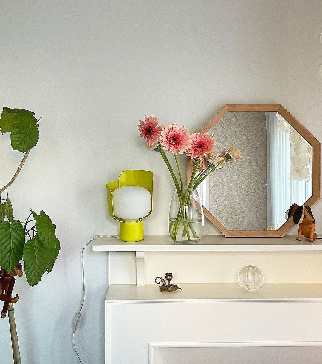Blom Table Lamp