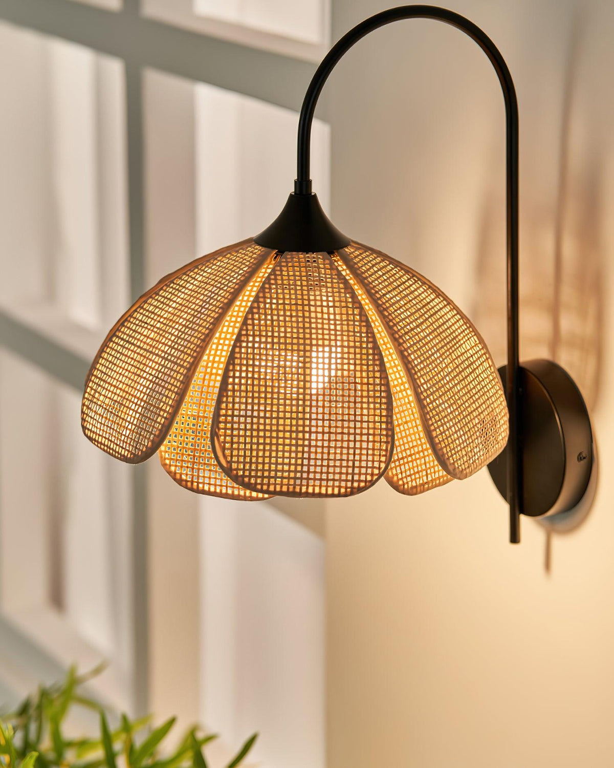 bloom-rattan-wall-lamp