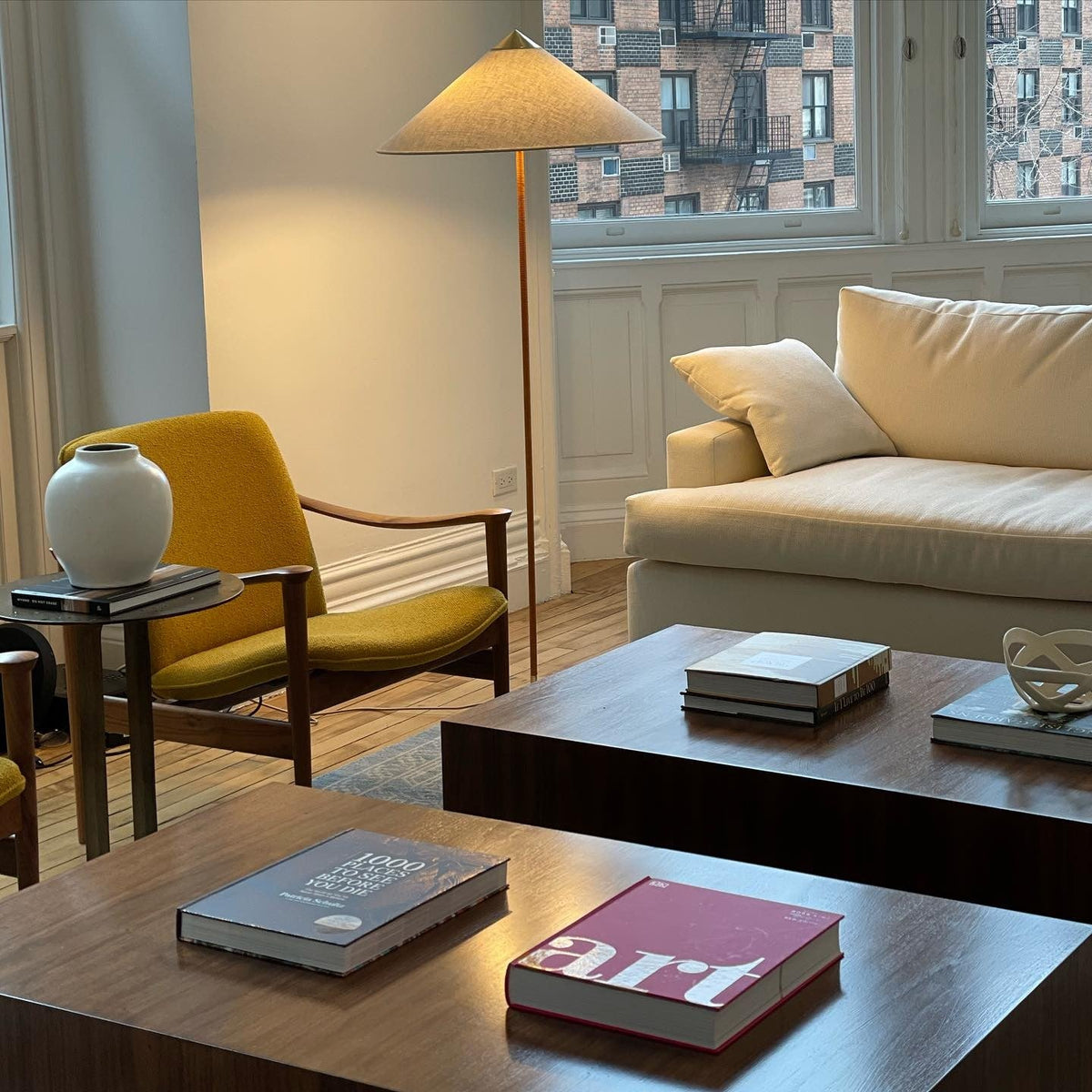 9602 Floor Lamp