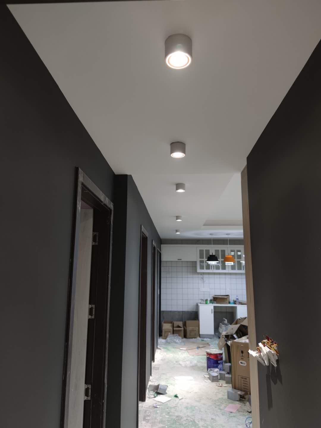 Cylinder recessed LED downlight