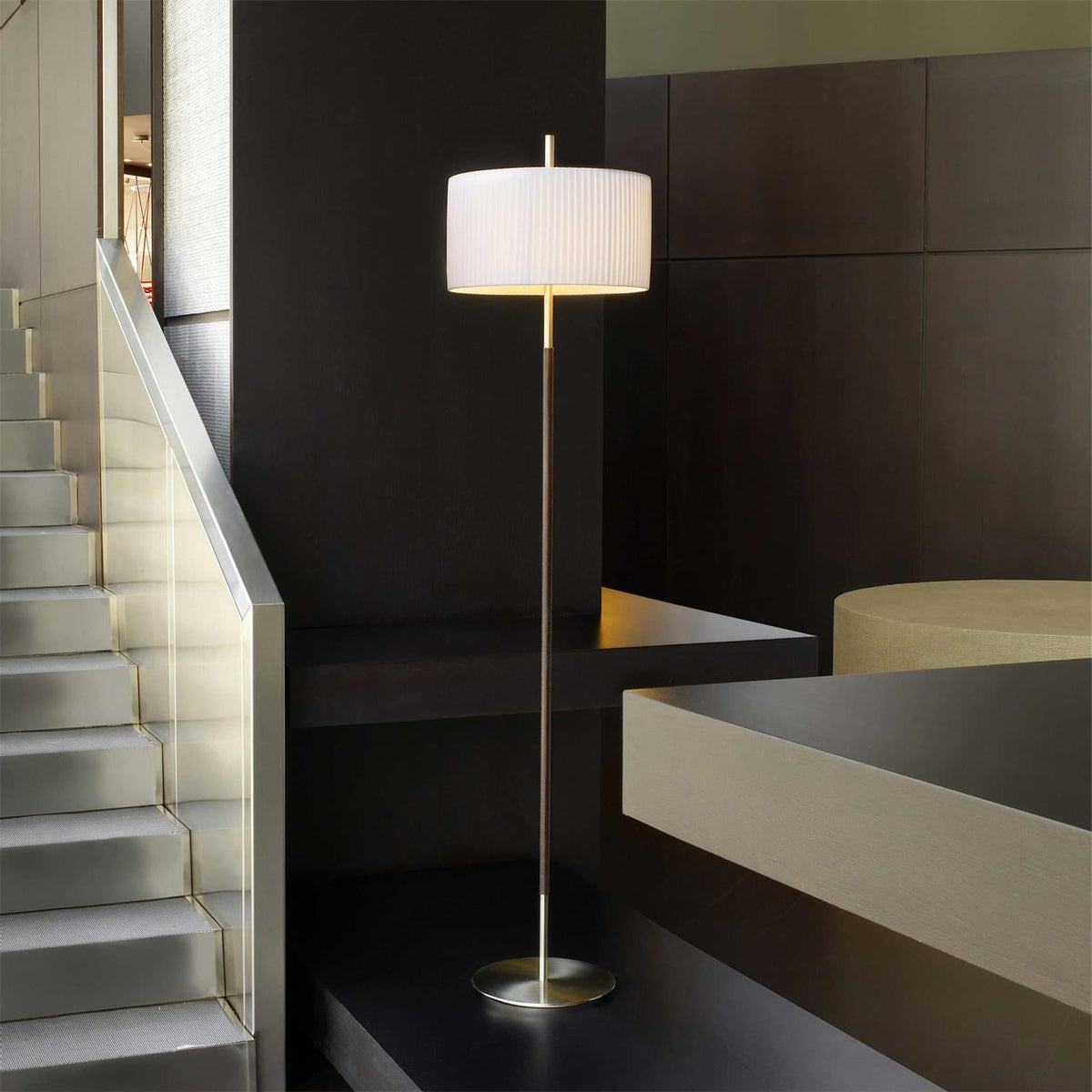 danona-floor-lamp