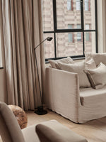 daphine-floor-lamp