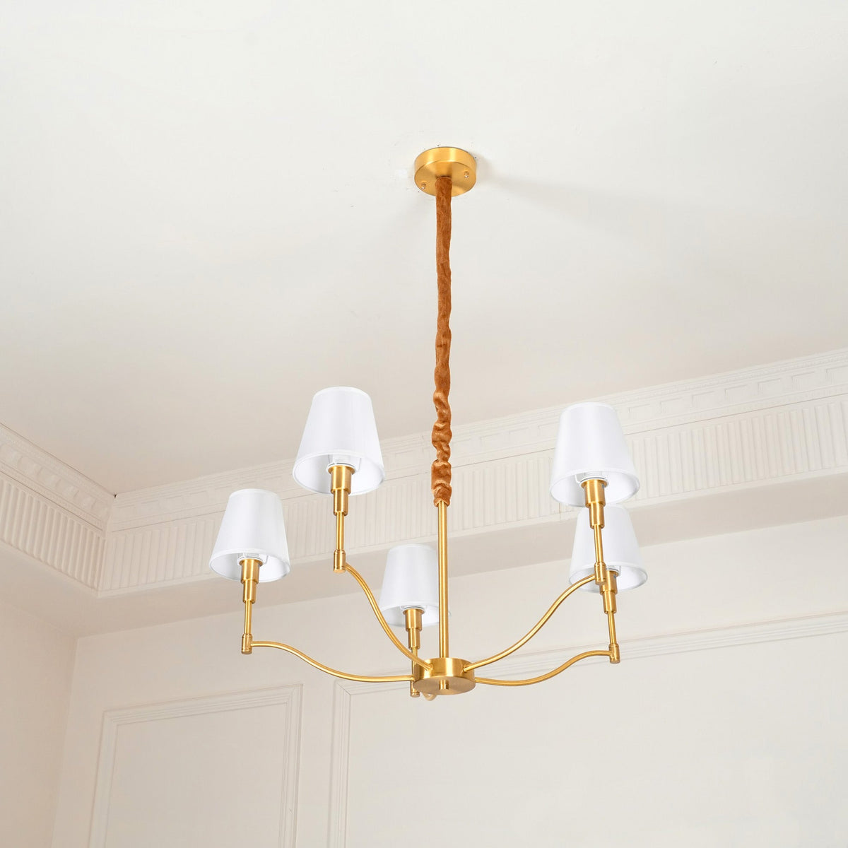 dart-chandelier