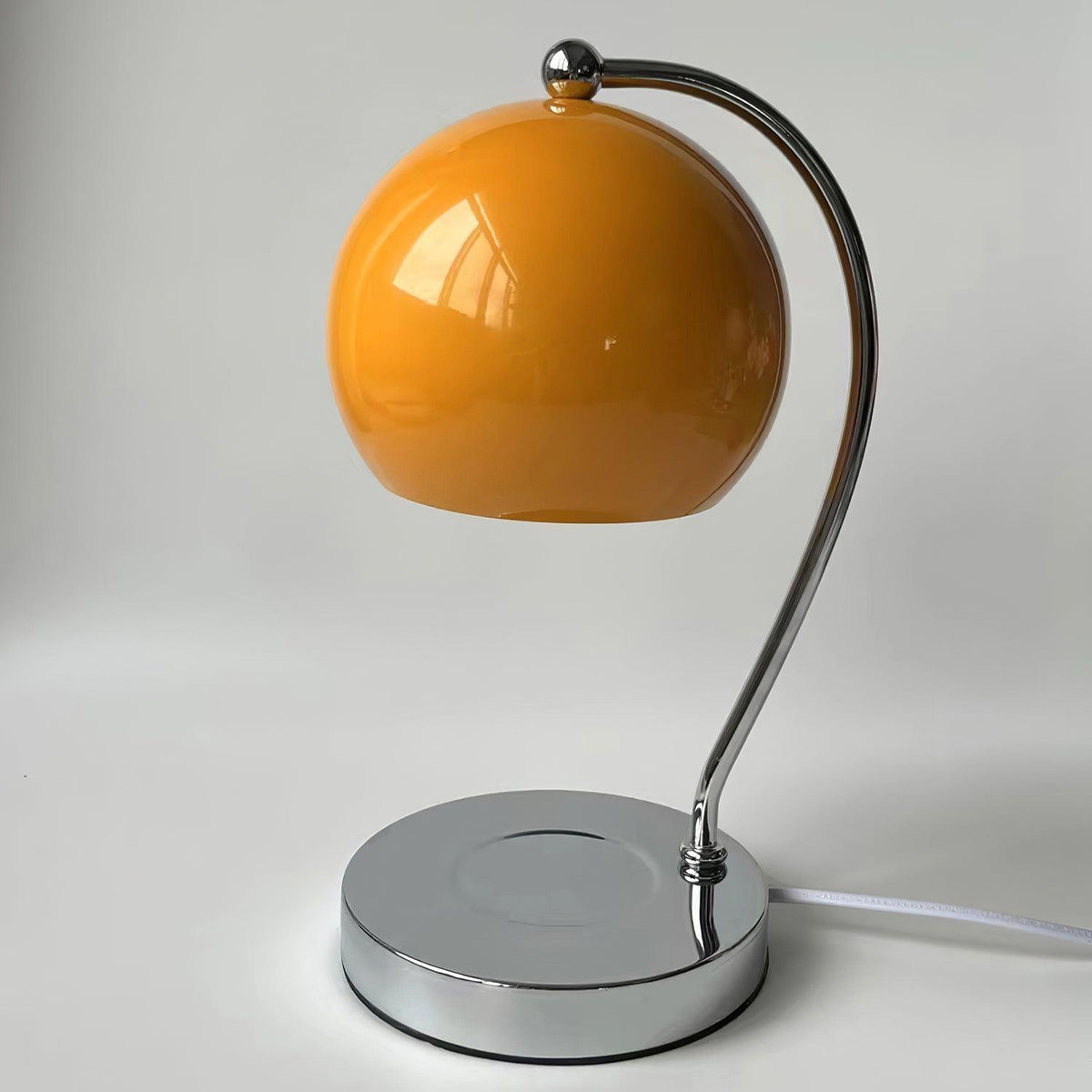 dennie-table-lamp
