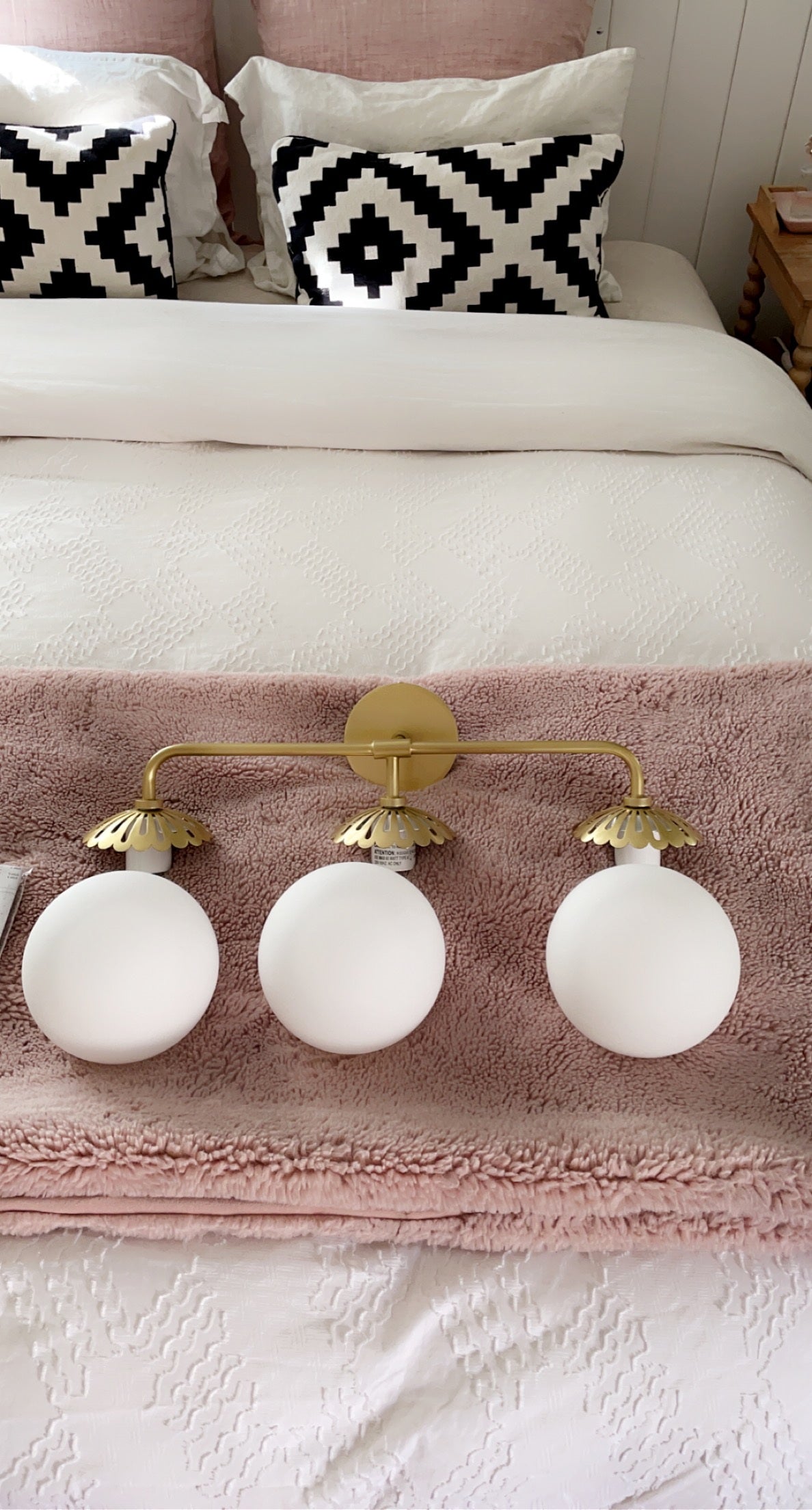 dewdrop-globe-sconce
