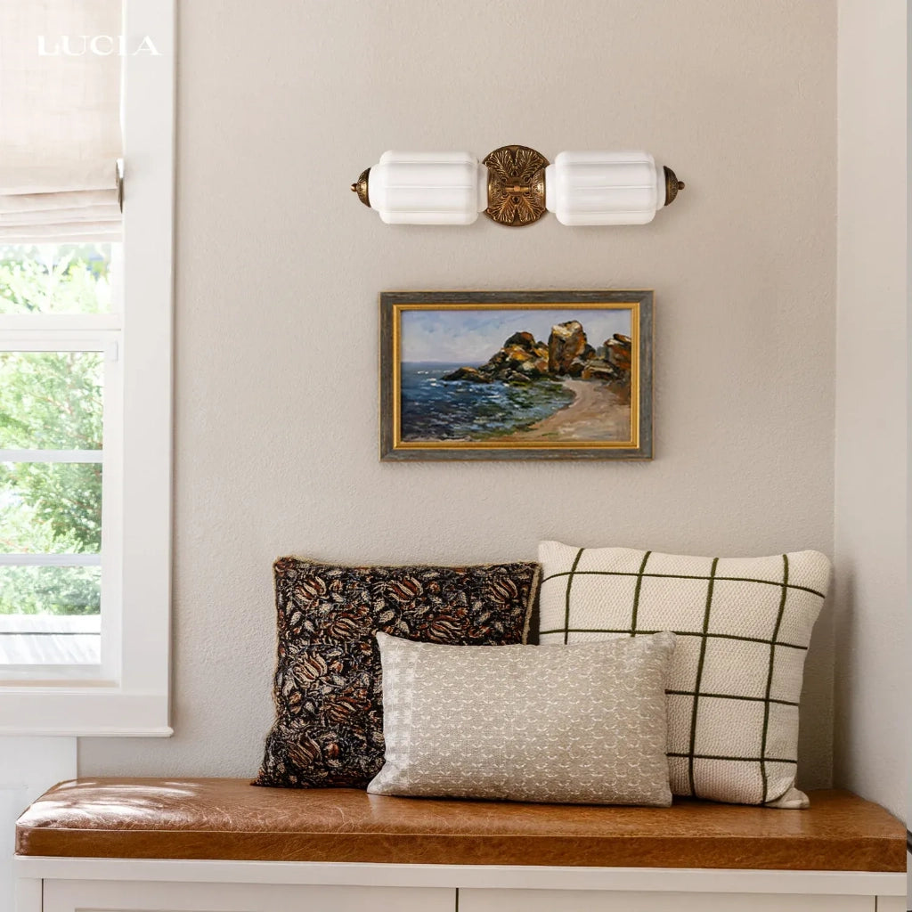 eloise-scallop-glass-sconce