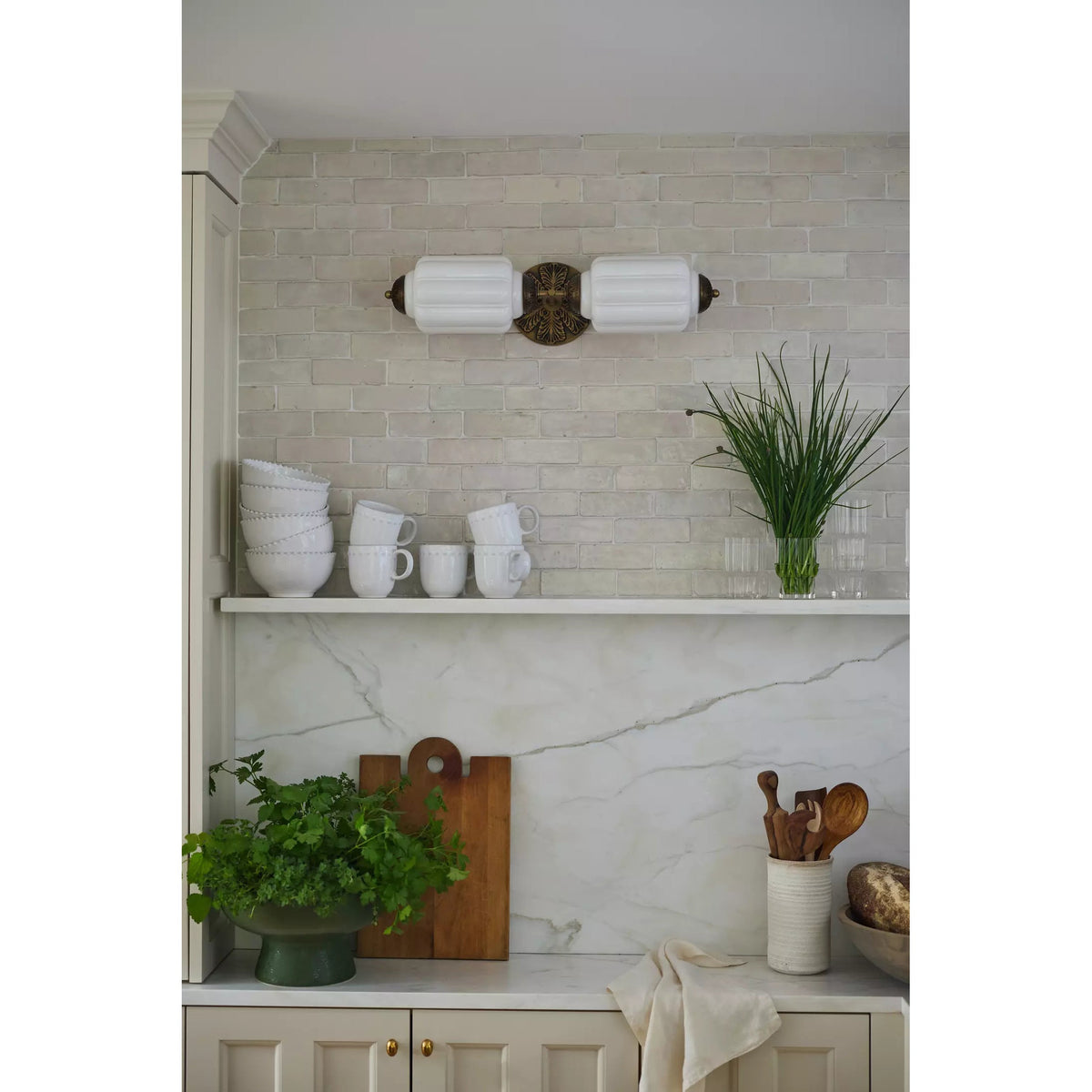 eloise-scallop-glass-sconce