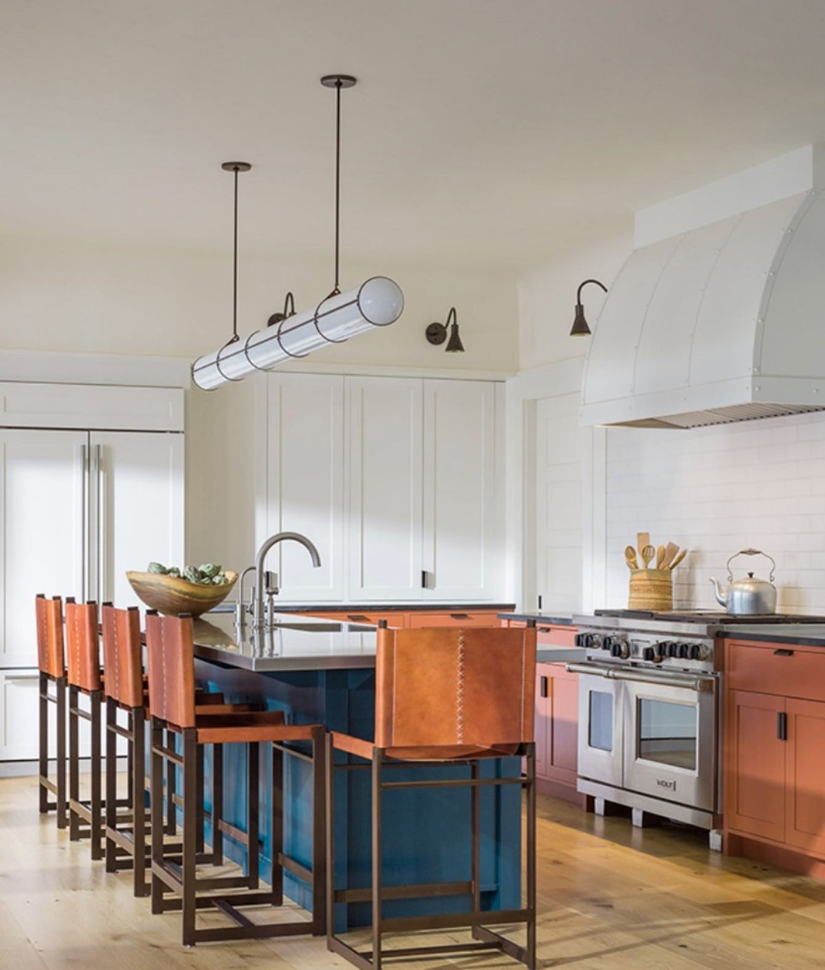 Cylindrical Endless Pendant Light