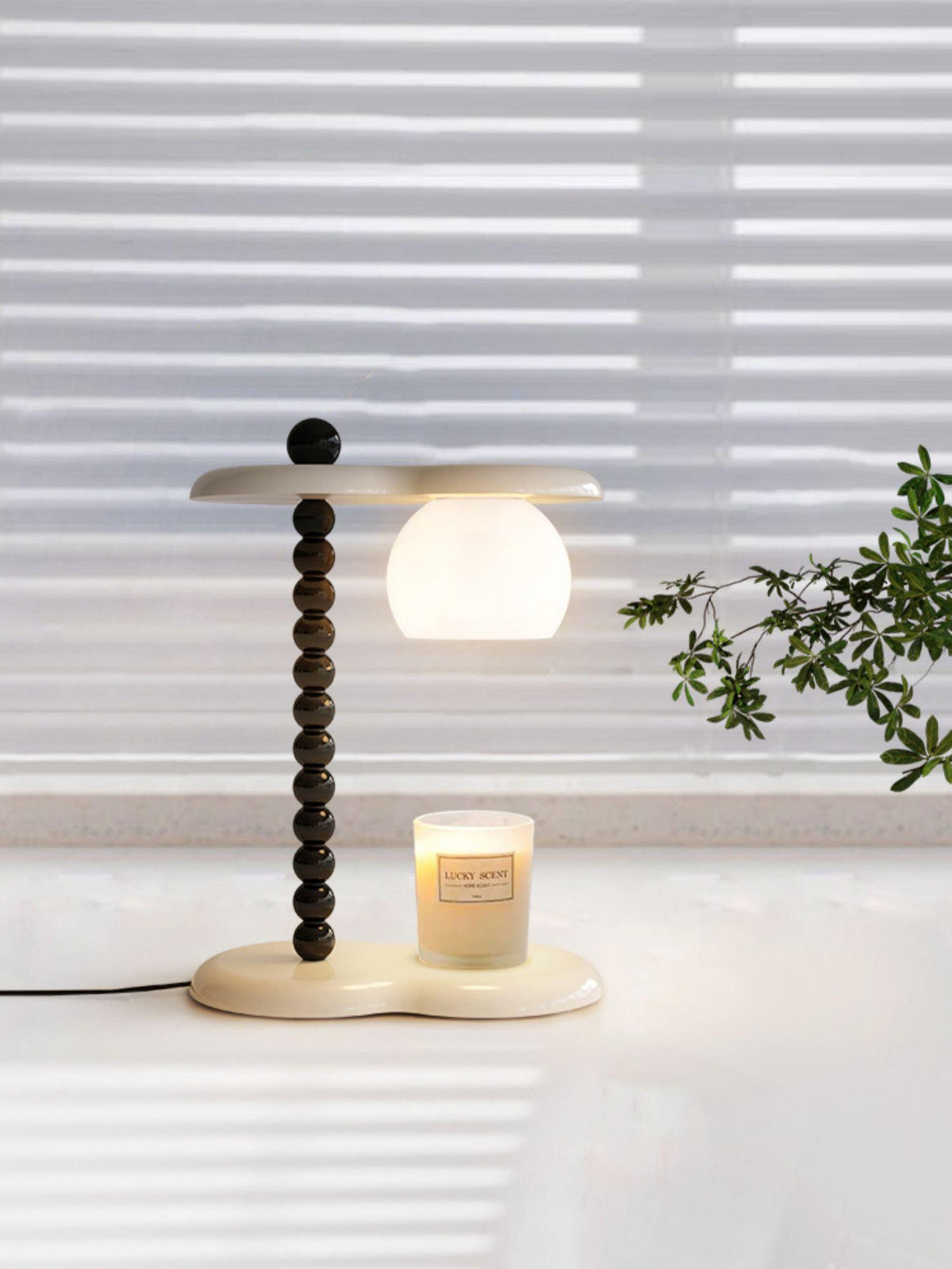 everalda-table-lamp