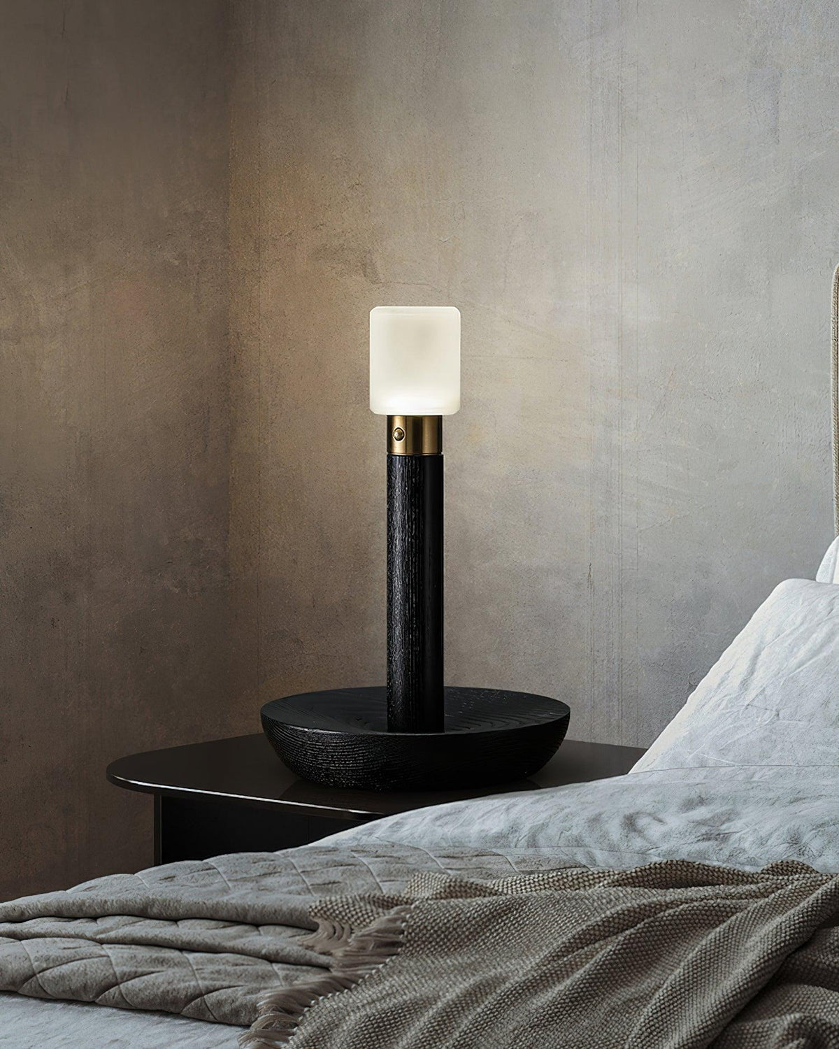 fire-stick-table-lamp