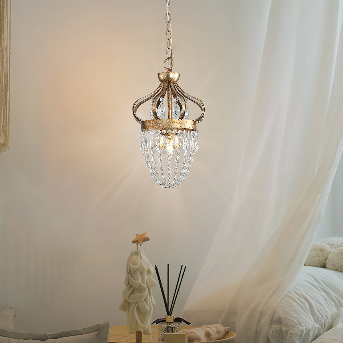 abella-tear-drop-chandelier