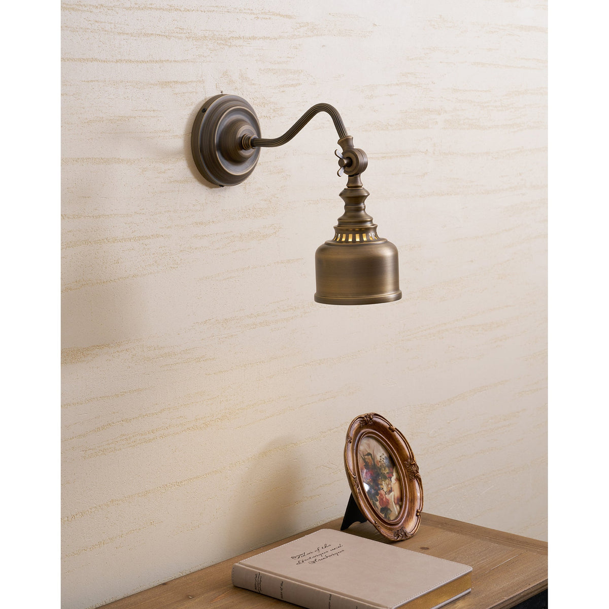 addison-gooseneck-wall-lamp