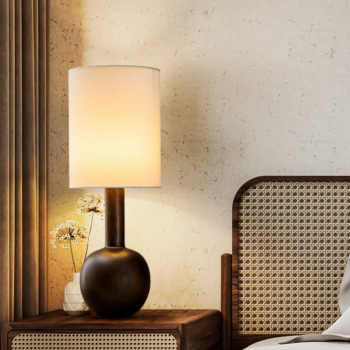 gavel-table-lamp