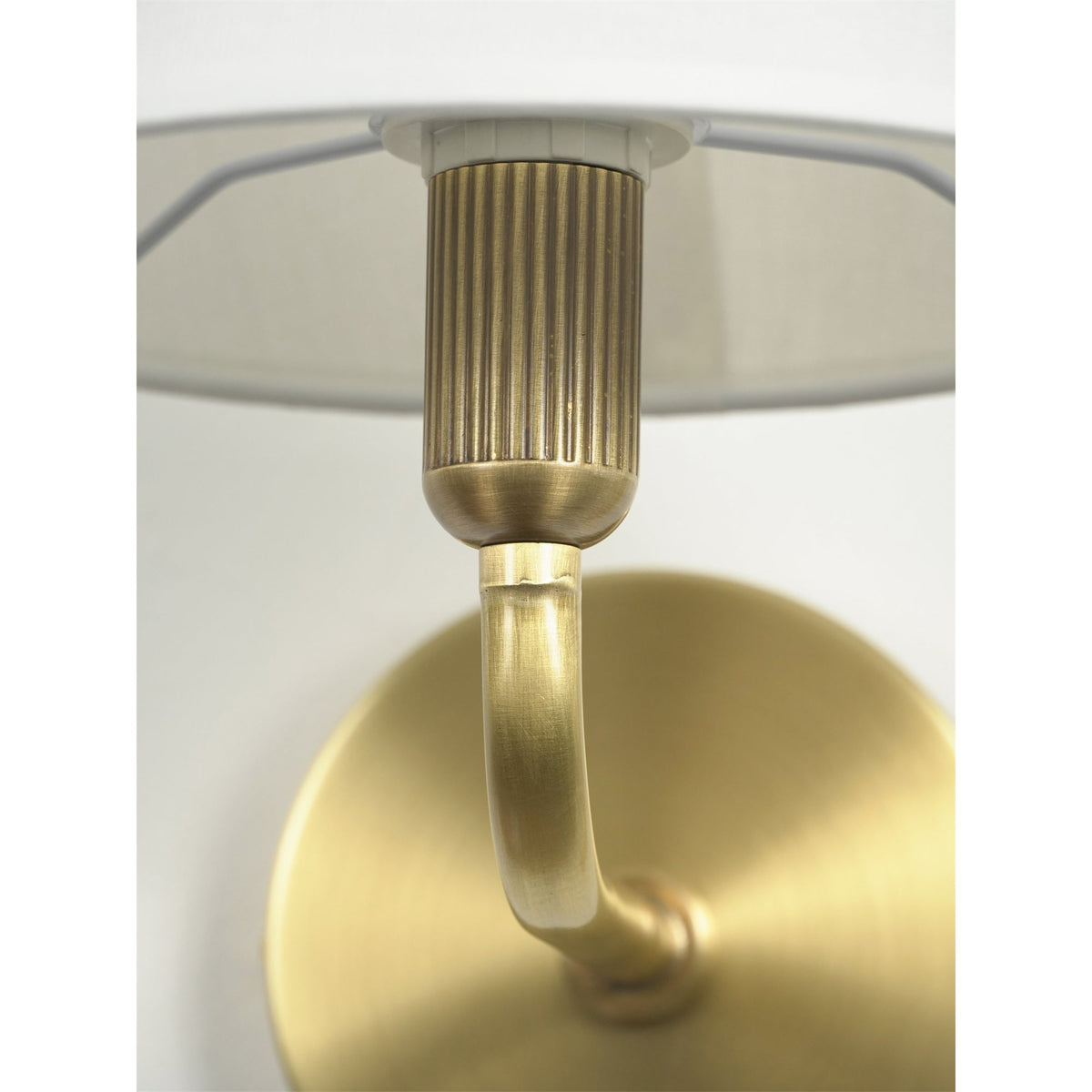 gilda-wall-lamp