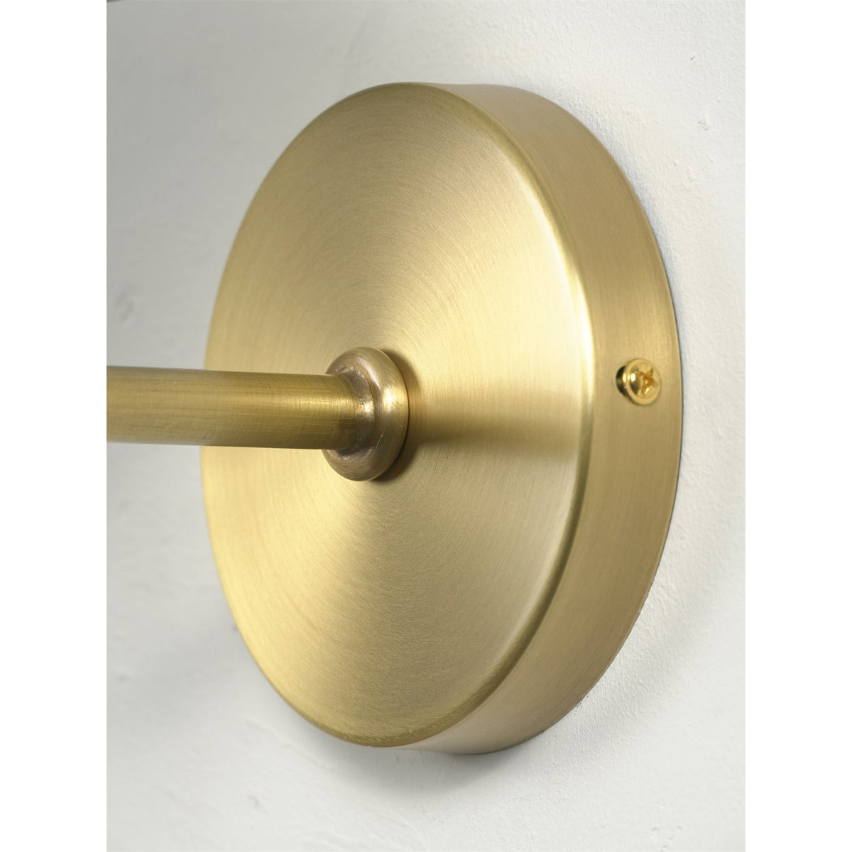 gilda-wall-lamp