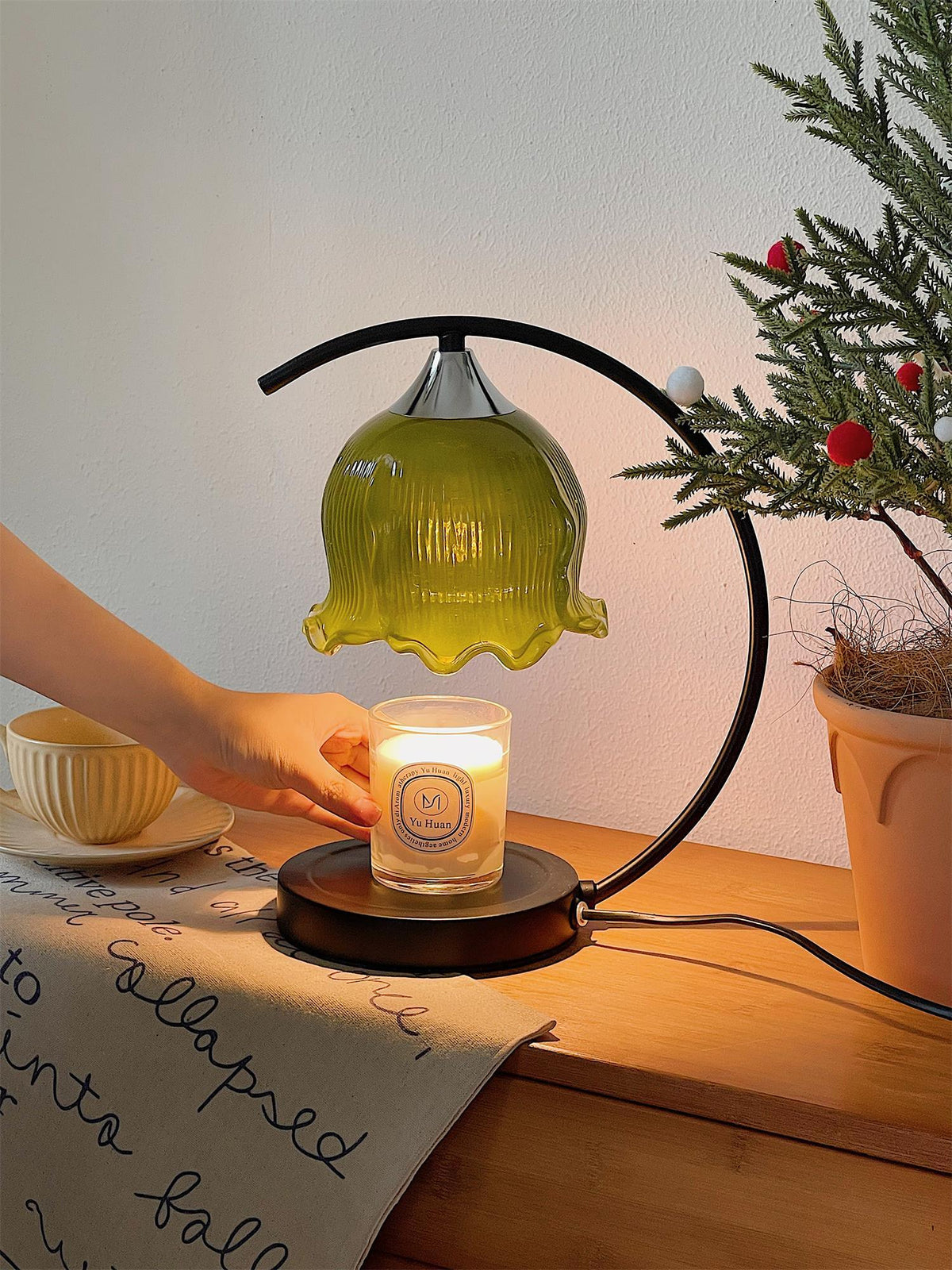 green-aroma-table-lamp