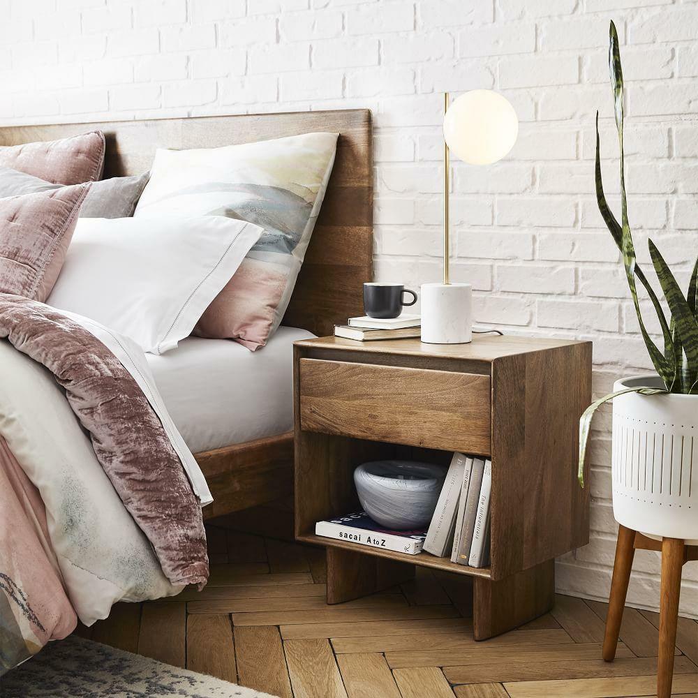harper-globe-table-lamp