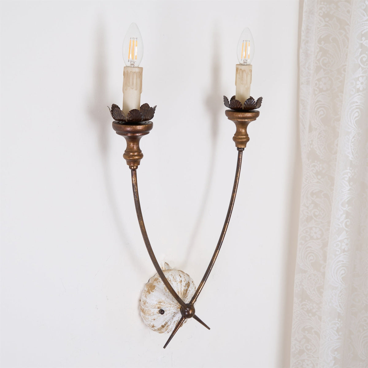 hasselt-wall-lamp