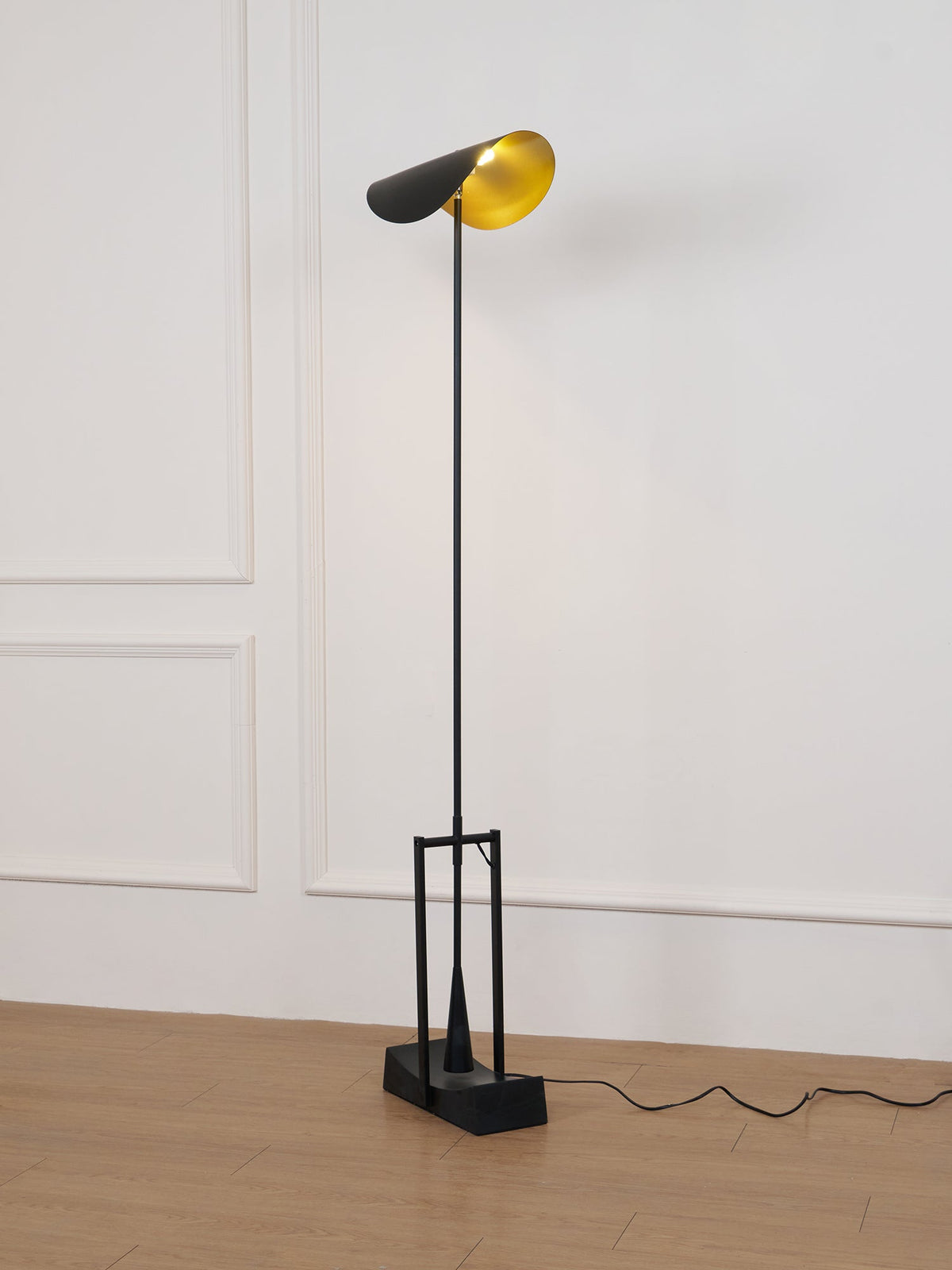 horizon-floor-lamp
