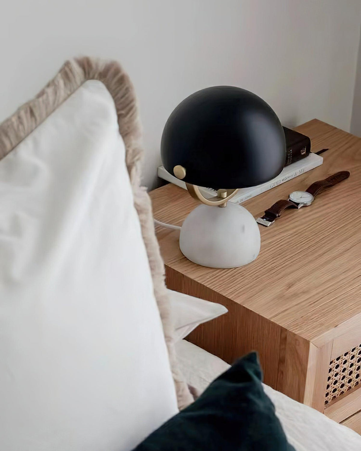 kling-marble-table-lamp