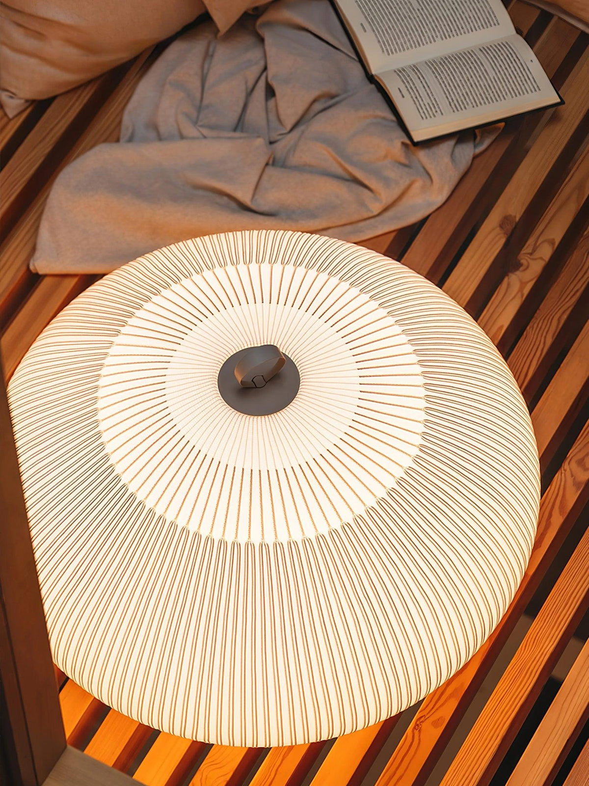 lantern-knit-table-lamp