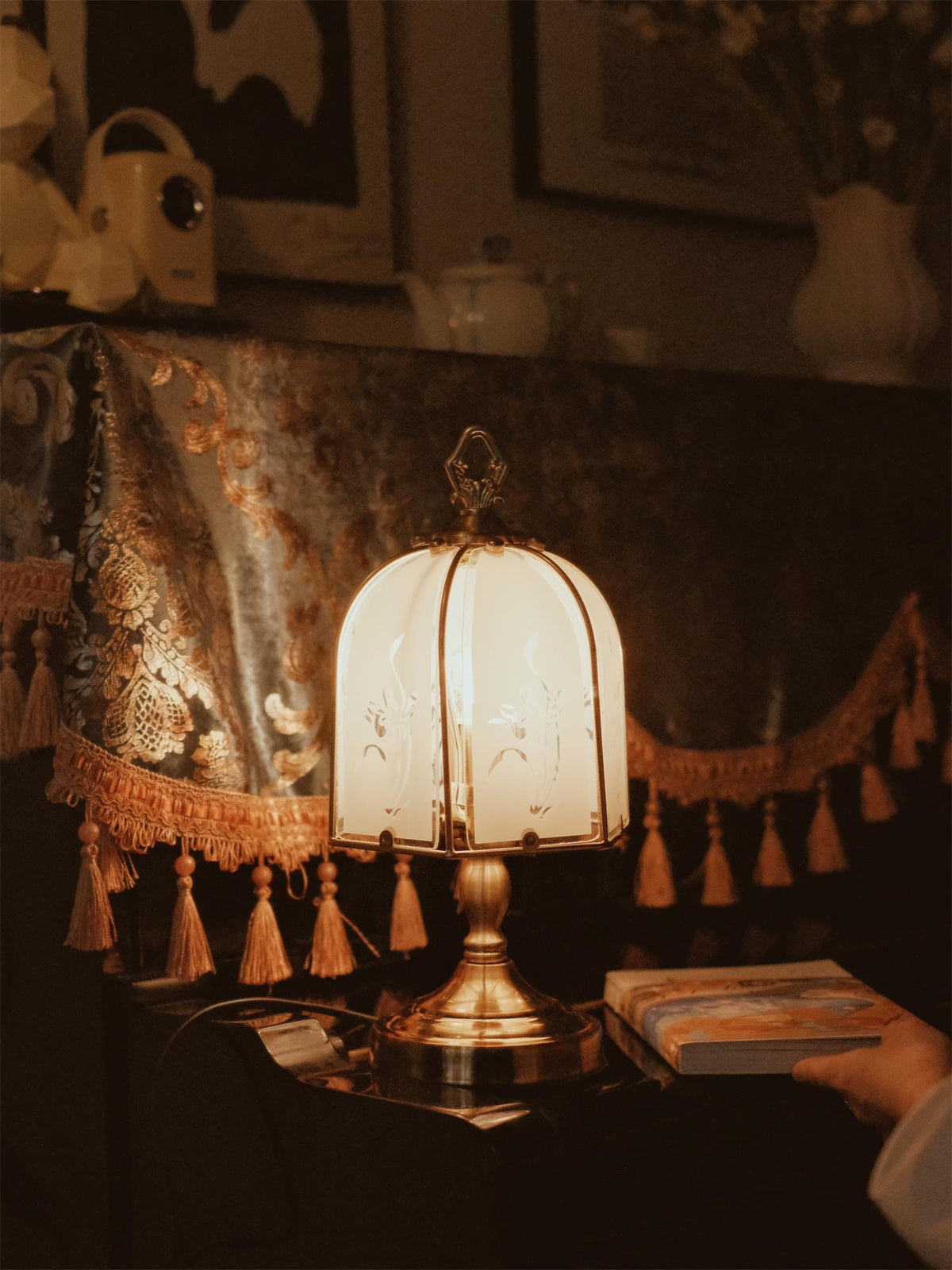 leonore-metal-table-lamp