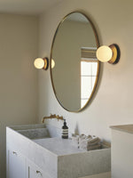 liila-wall-lamp