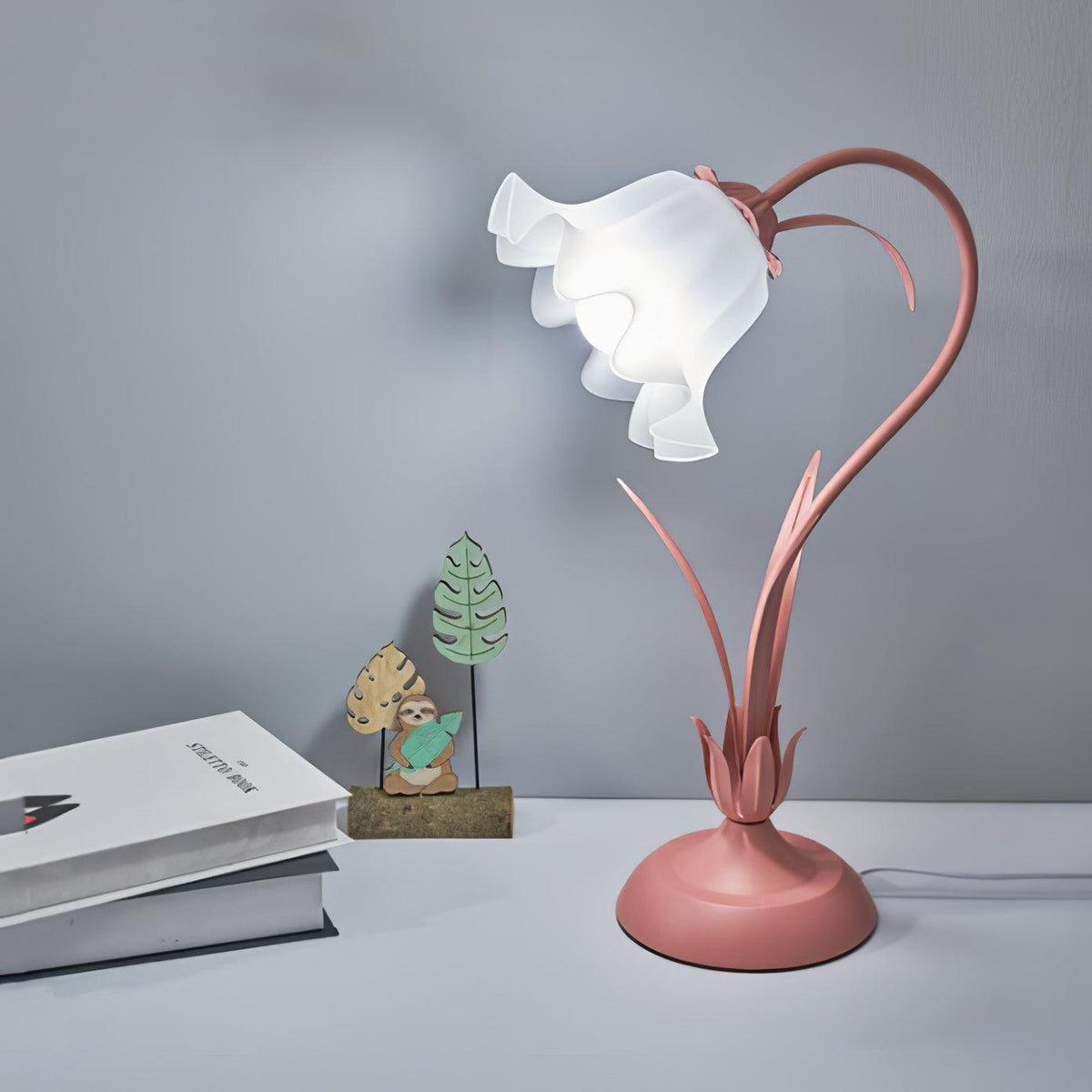 lily-of-the-valley-table-lamp