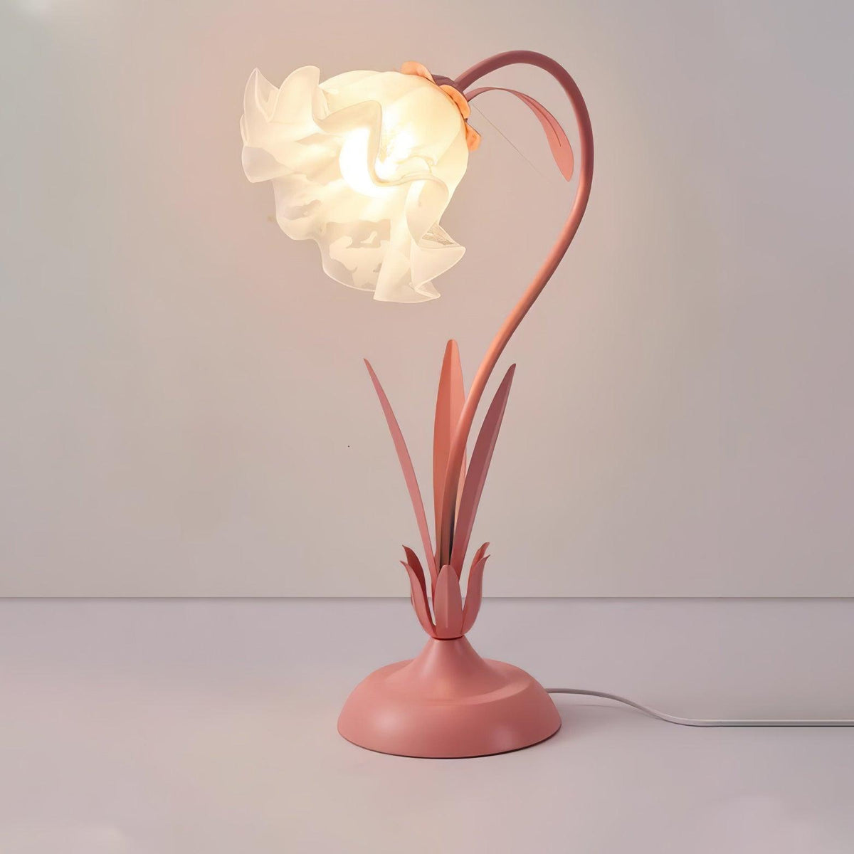 lily-of-the-valley-table-lamp