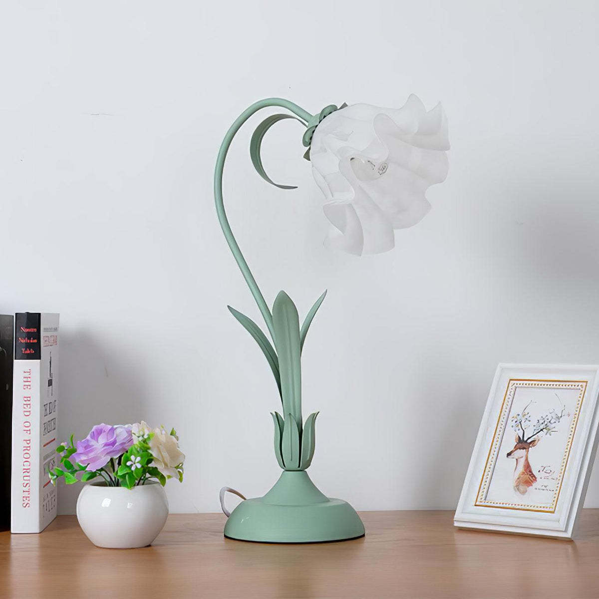 lily-of-the-valley-table-lamp