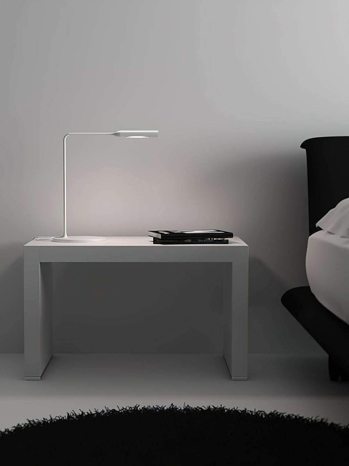 linear-grace-table-lamp