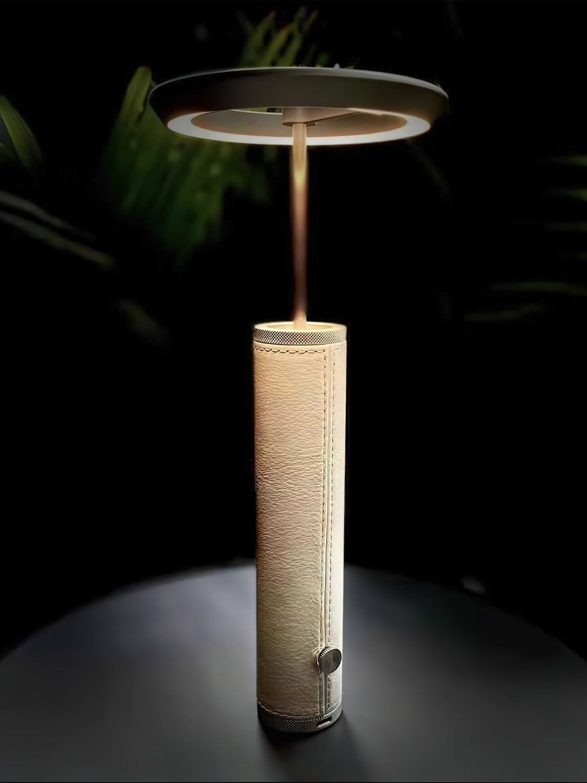 luca-portable-table-lamp