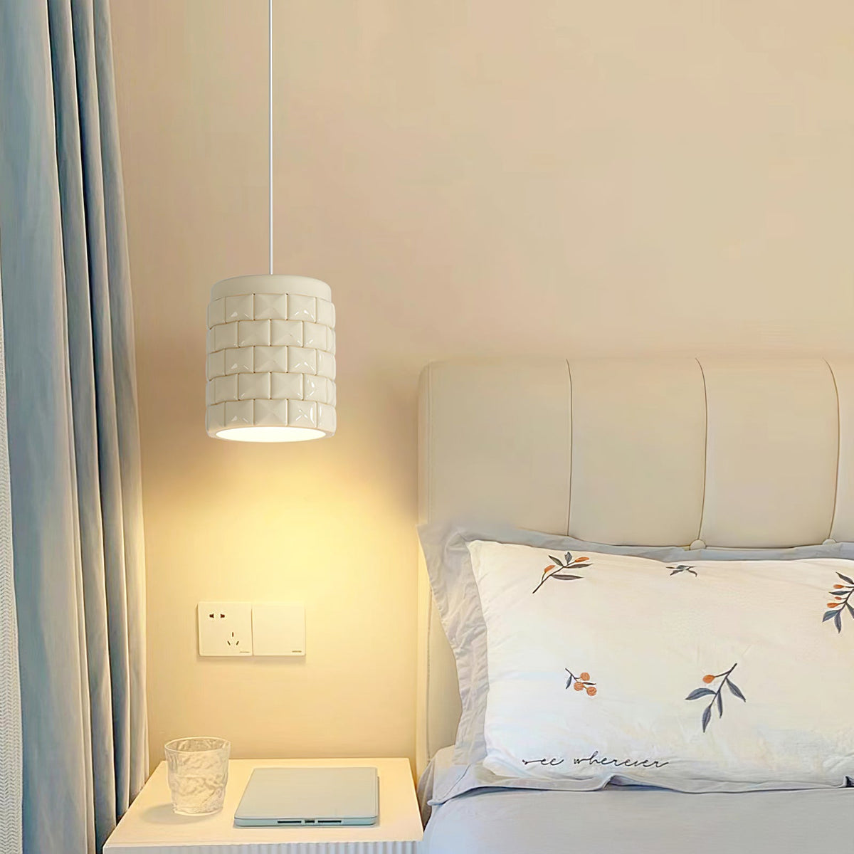 lysne-girl-pendant-lamp