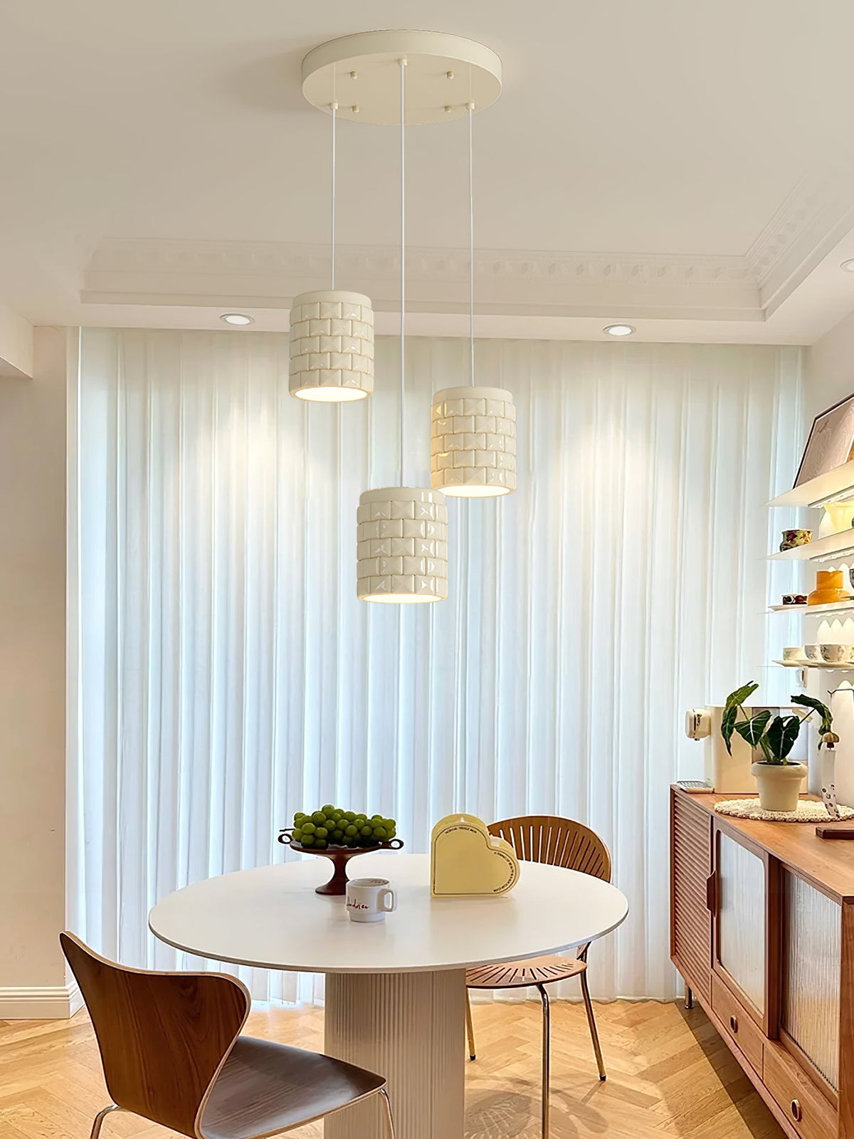 lysne-girl-pendant-lamp