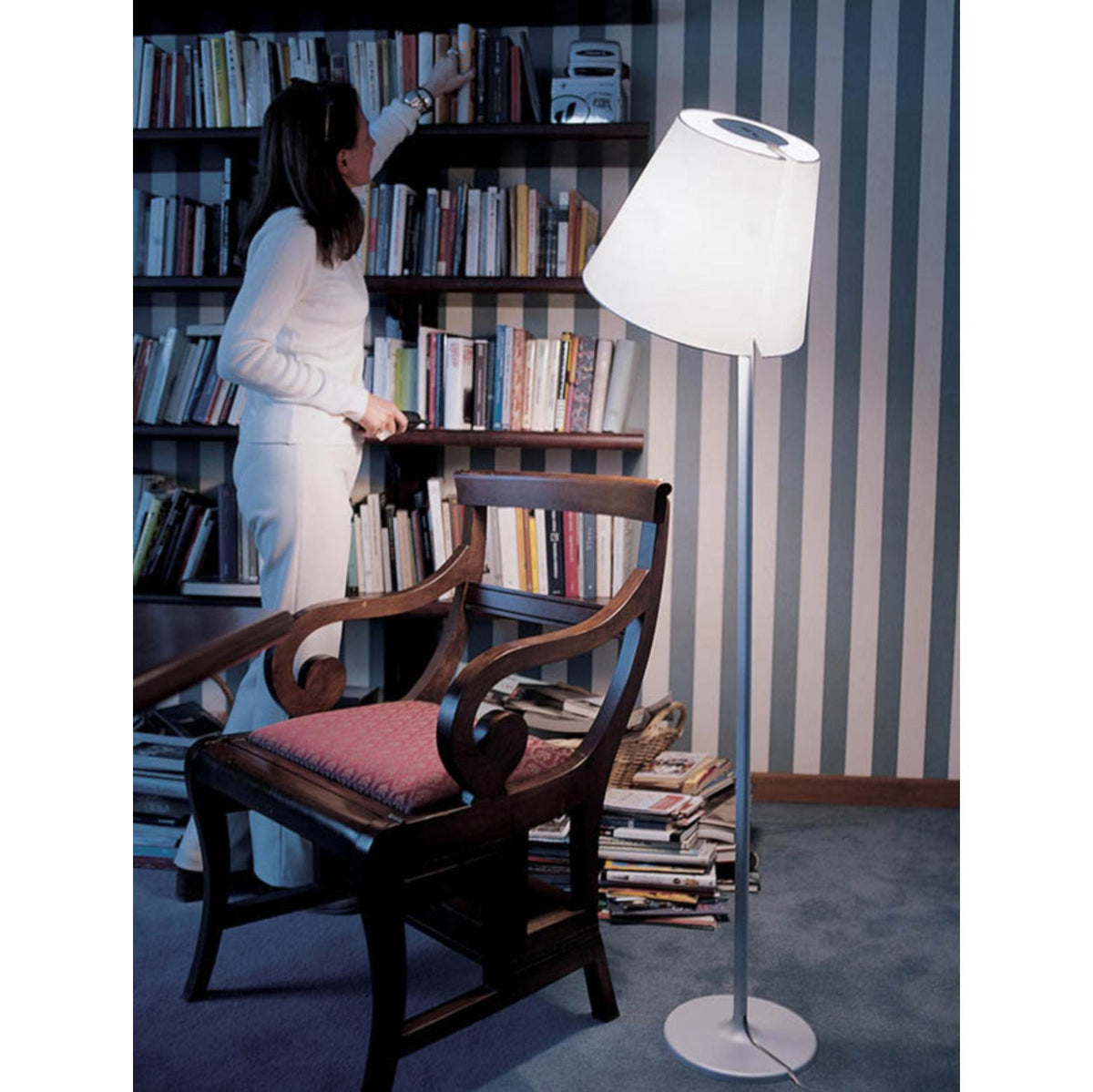 melampo-floor-lamp