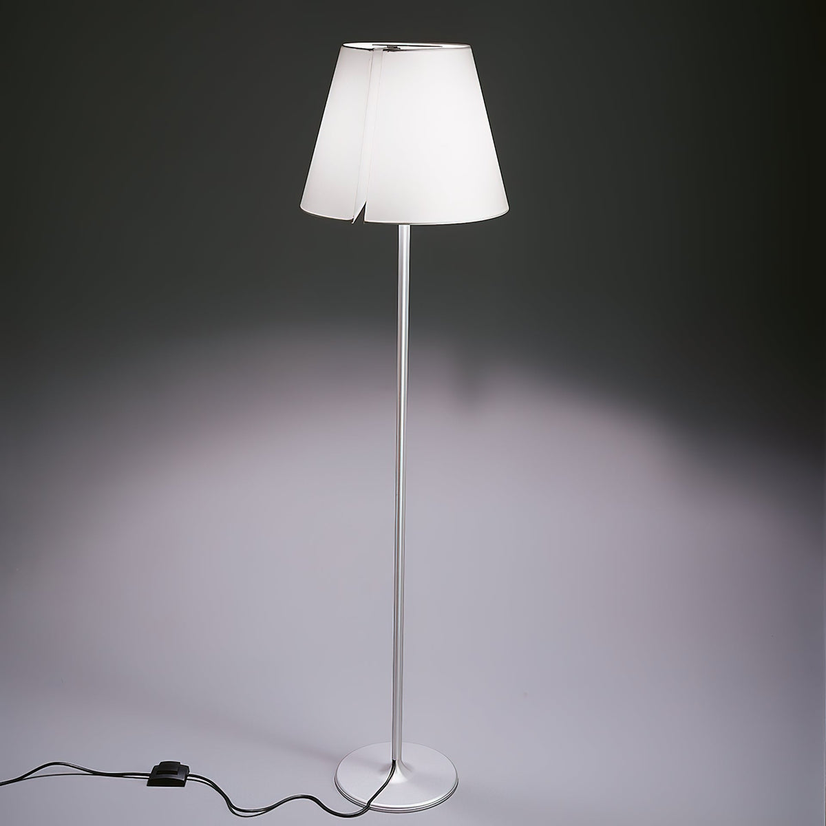 melampo-floor-lamp