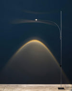 Metal Body Graceful Floor Lamp