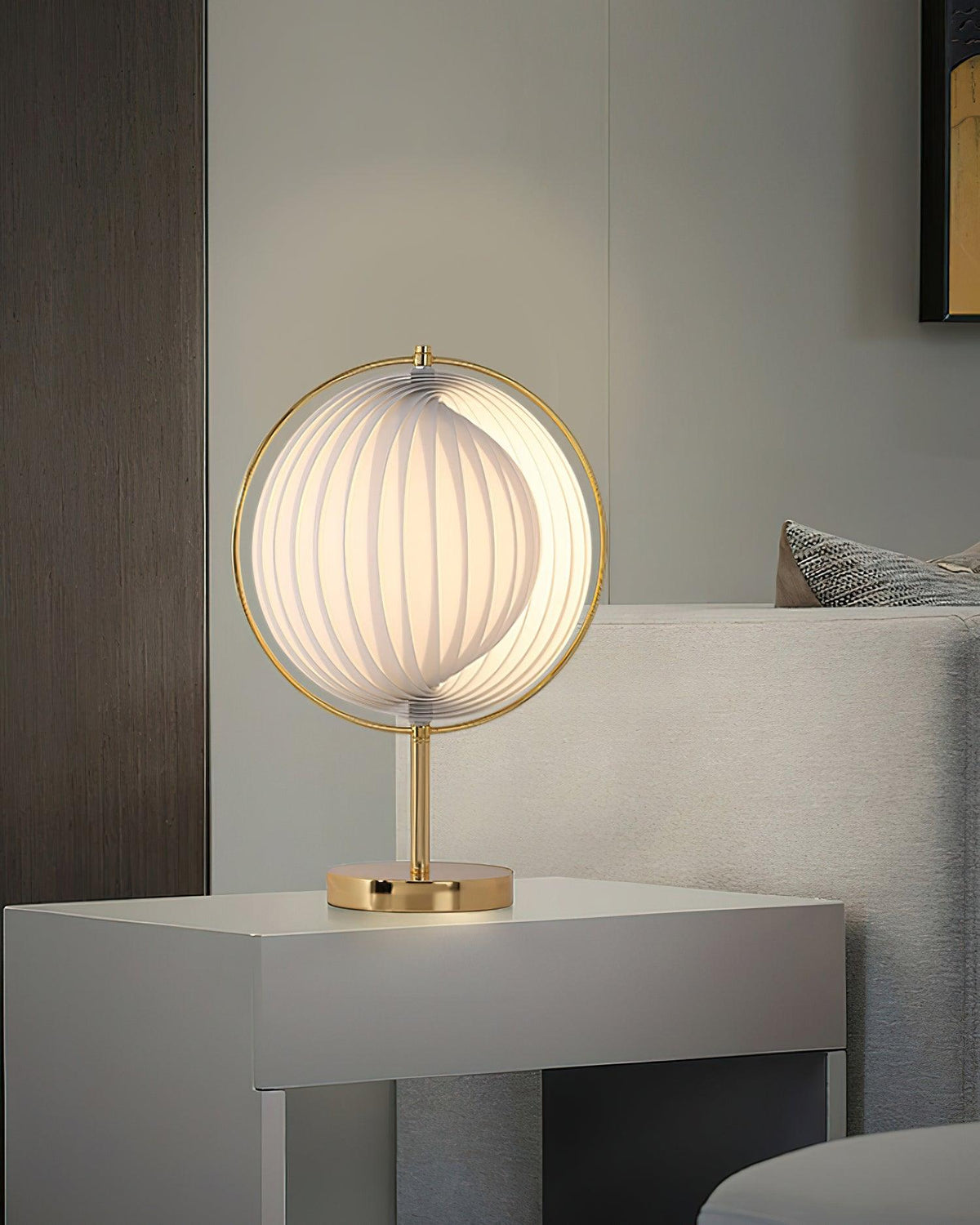 moon-echo-table-lamp